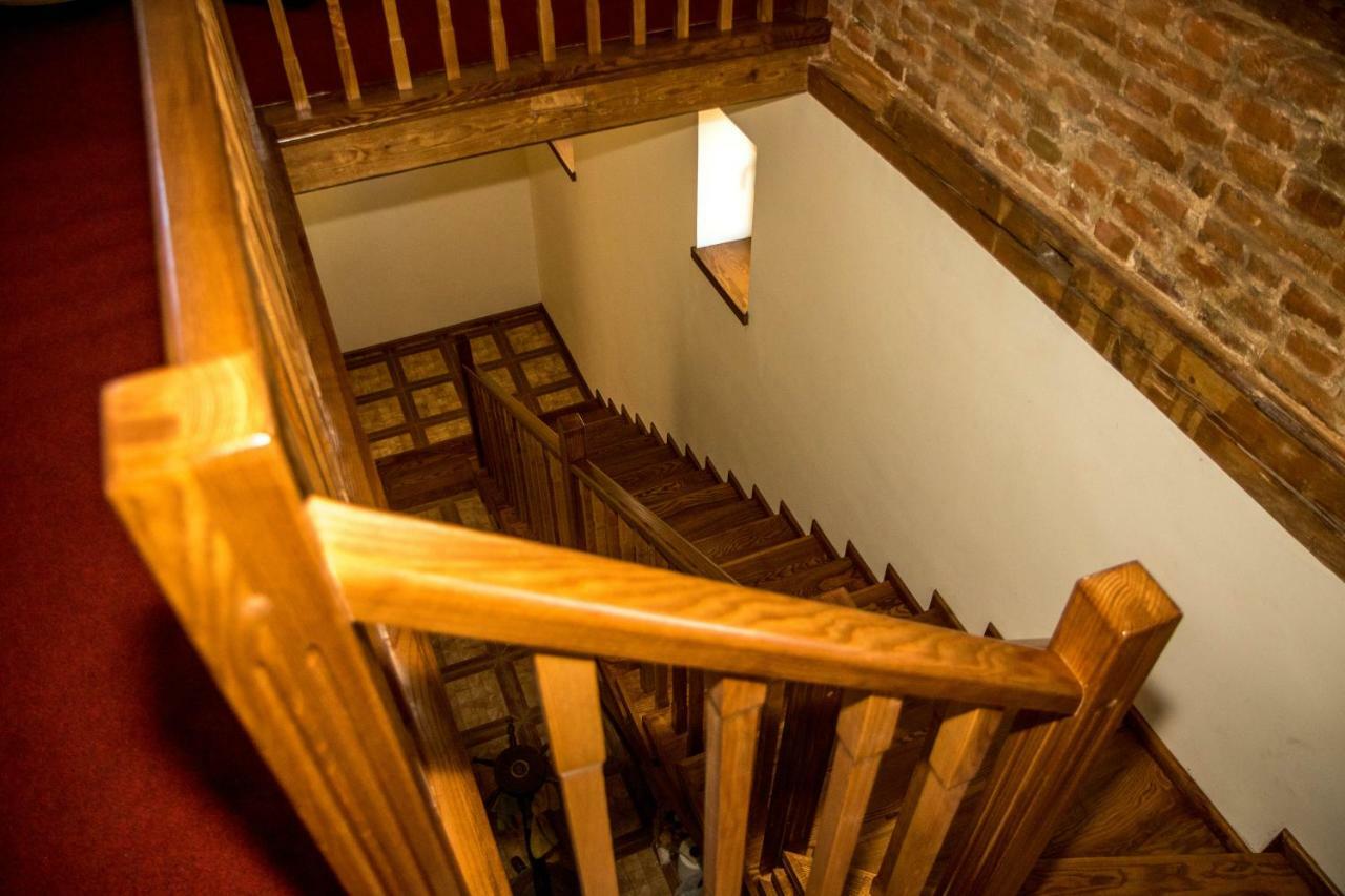Antique Aparthotel Alba Iulia Exteriör bild