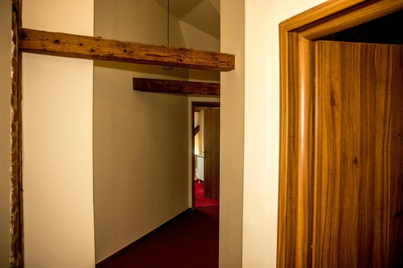 Antique Aparthotel Alba Iulia Exteriör bild